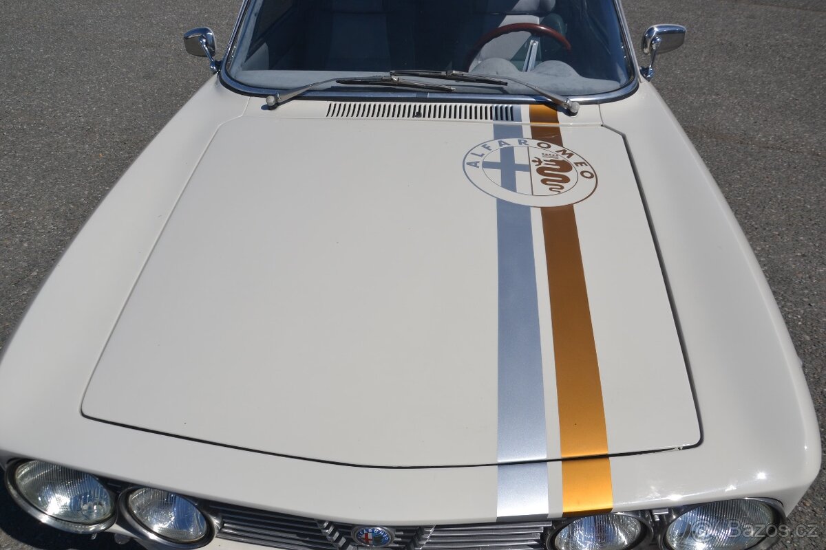 Alfa Romeo GT Junior 1600 GT coupe - 12