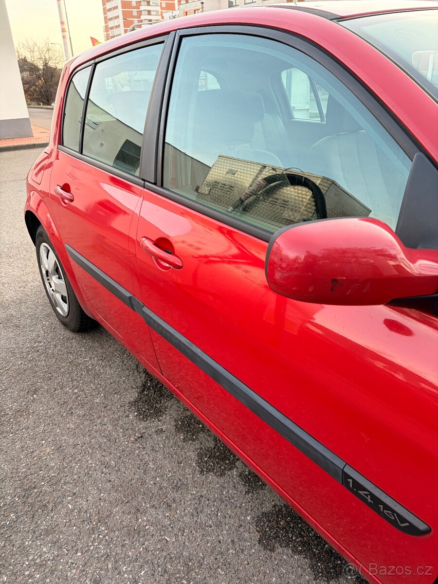 RENAULT MEGANE 2003 1.4 16v 72kw - 12