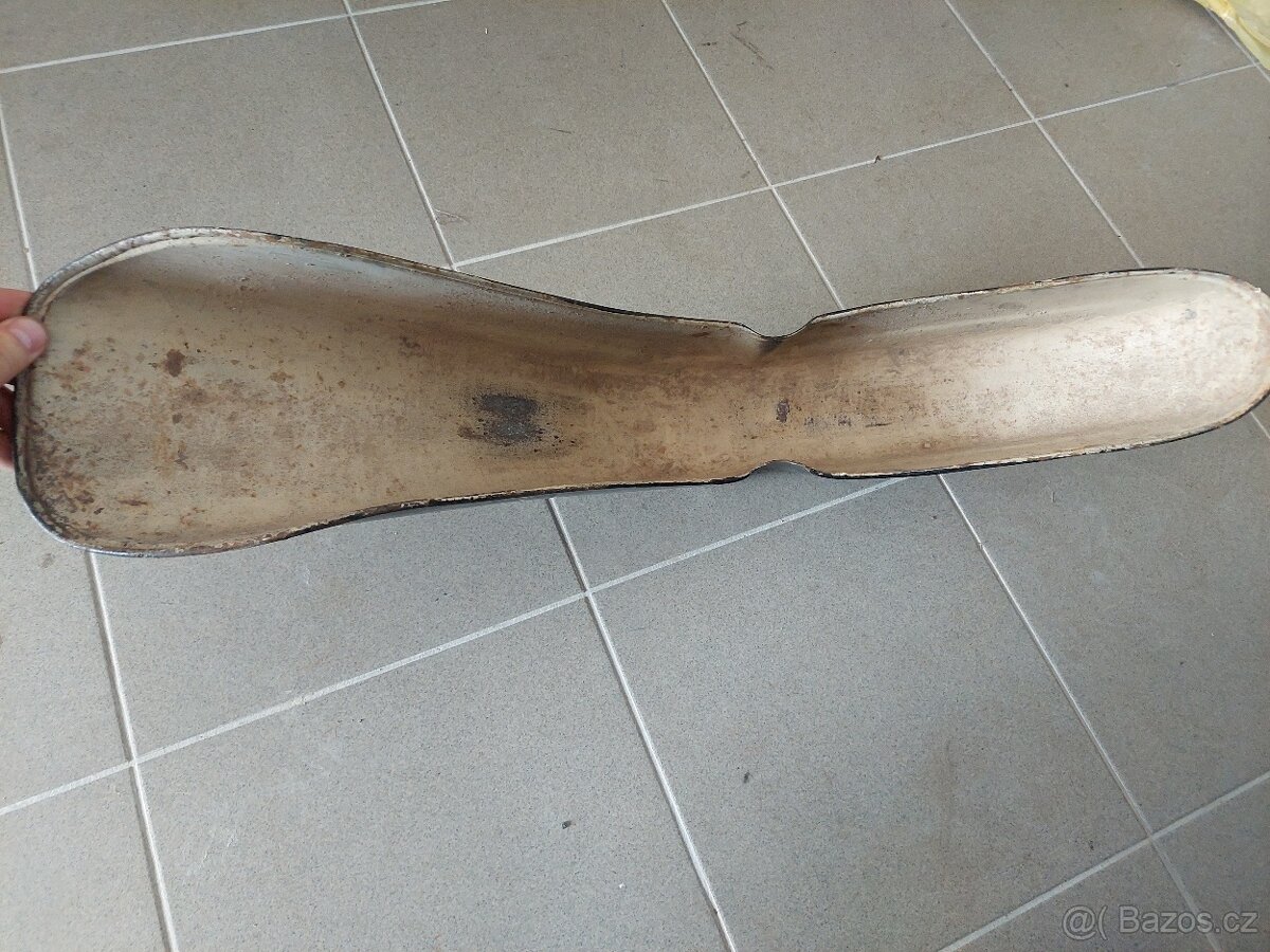 Jawa 50 pionyr - přední blatnik - 12