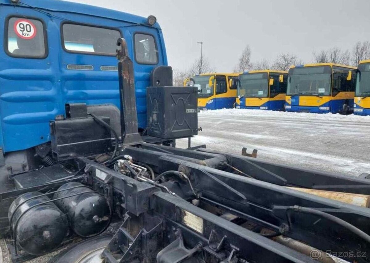 Prodám Nosič kontejnerů Avia D100 - 12