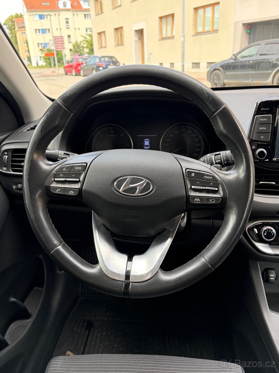 Hyundai i30, 1.6 CRDi automat - 12