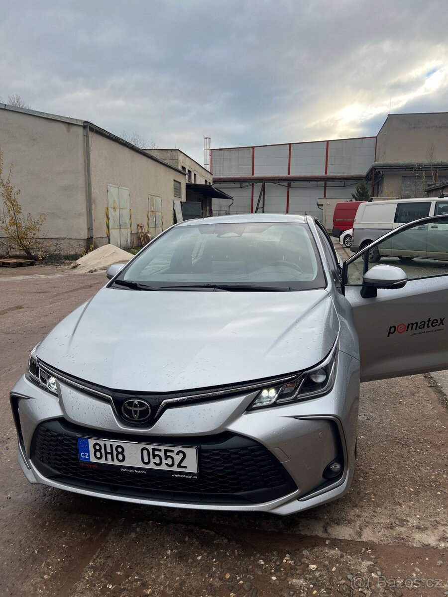 Toyota Corolla Sedan 1.5 VVT-i, 92 kW, 2025, 1. majitel, DPH - 12