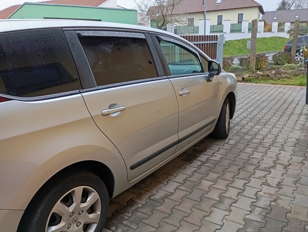 Peugeot 5008 - 12