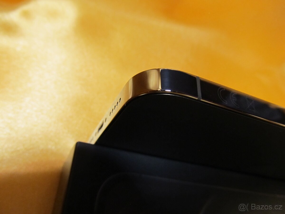 iPhone 12 Pro 128GB TOP STAV ZÁRUKA - 12