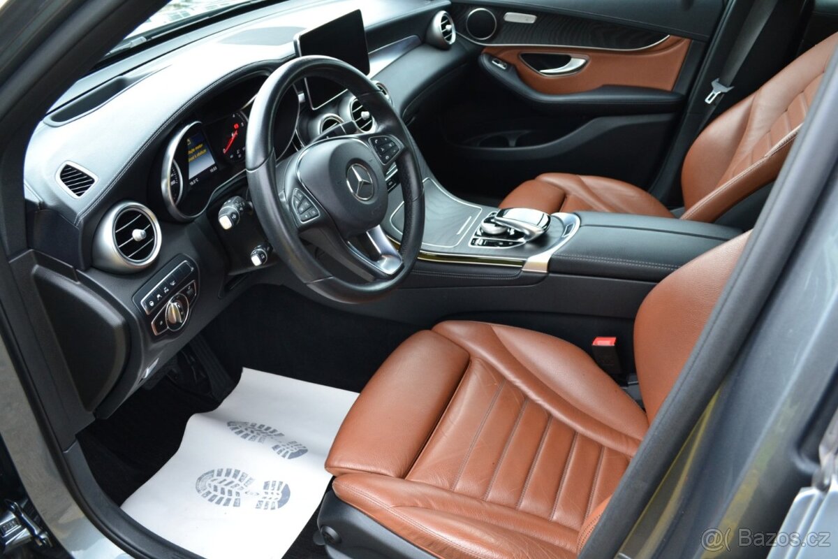 Mercedes-Benz GLC 350D 4Matic AMG paket LED - 12