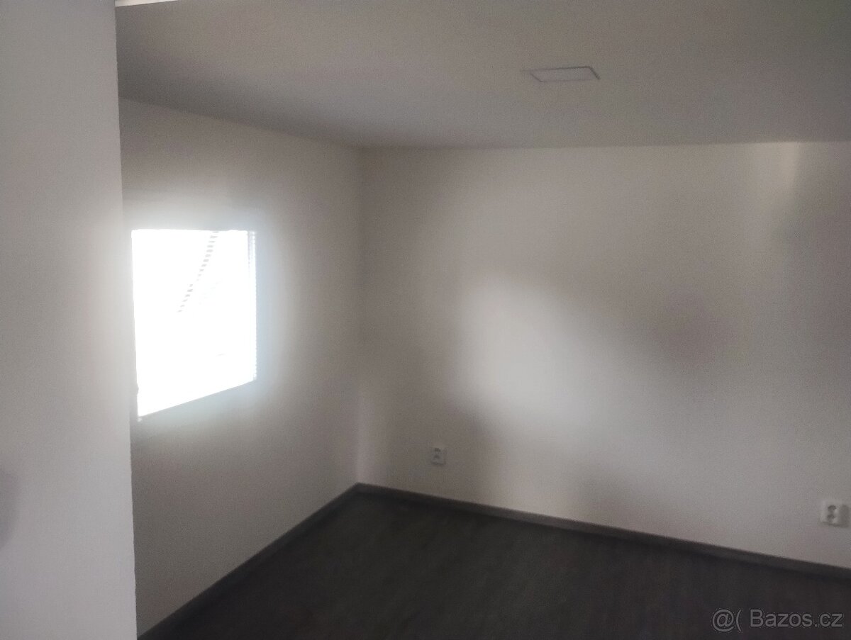 Celoroční mobilní dům 10x3m - 12