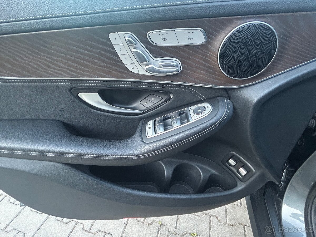 Mercedes-Benz GLC 300 195kw 4MATIC 9g r.v. 2019 ČR 1maj DPH - 12