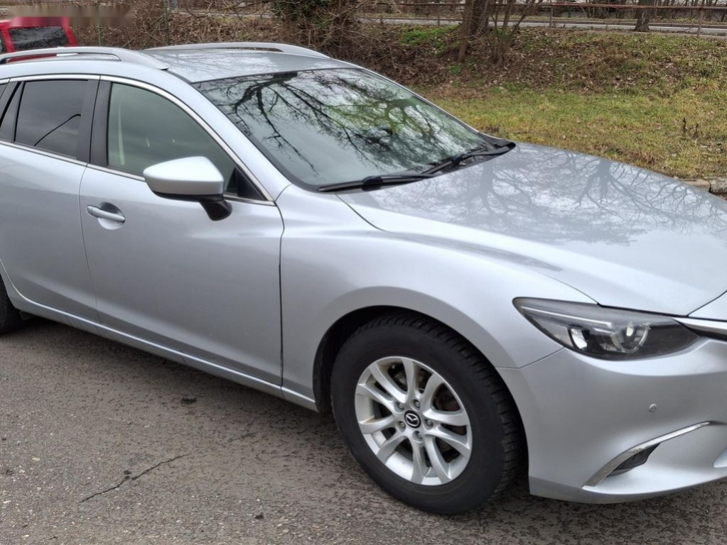 Mazda 6,2.0 121 KW Facelit 1. majitel - 12