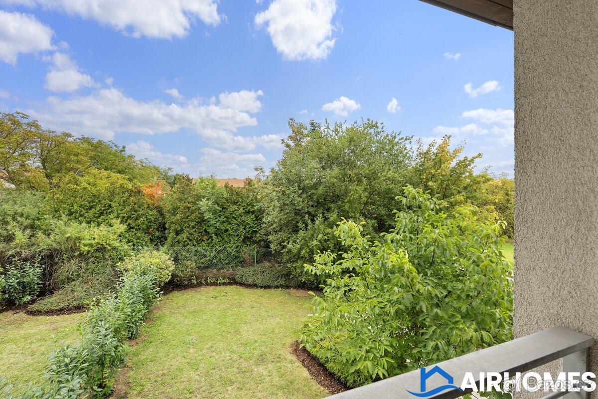 Bydlení se zahradou na hranici Průhonického parku - 12