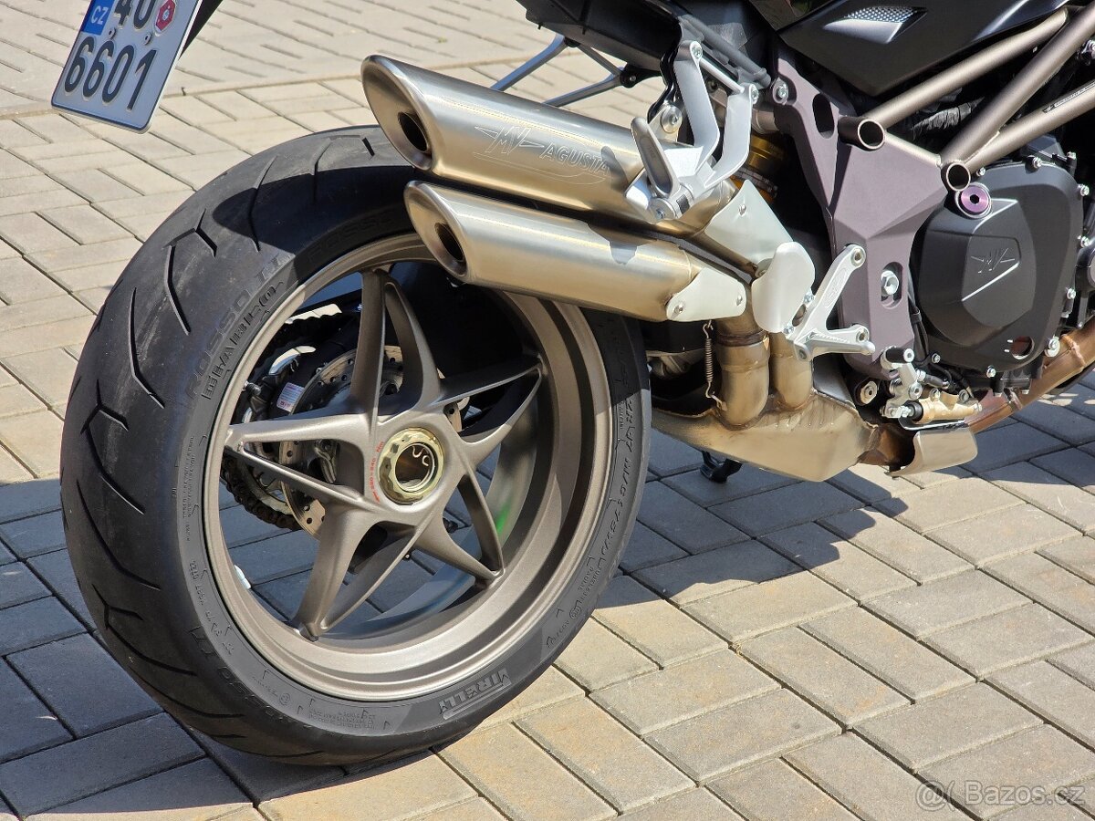 MV Agusta Brutale 990 R, původ ČR - 12