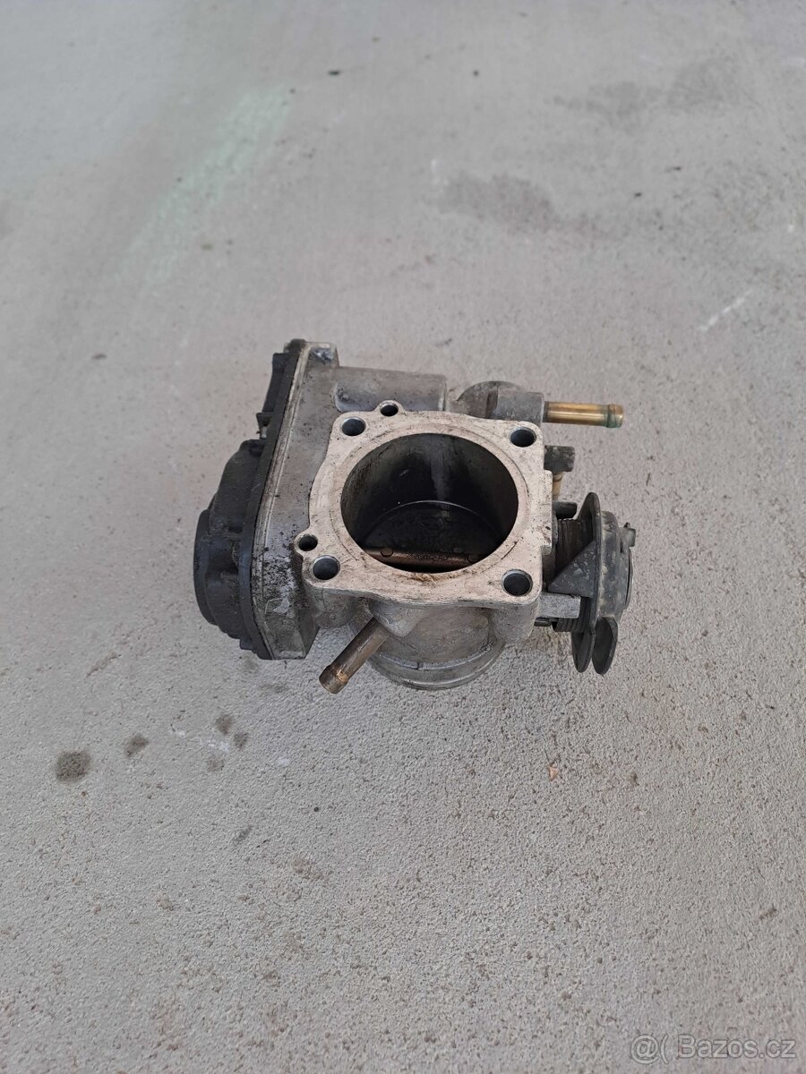 Prodám náhradní díly na Audi A3 r.v.1998 - 12