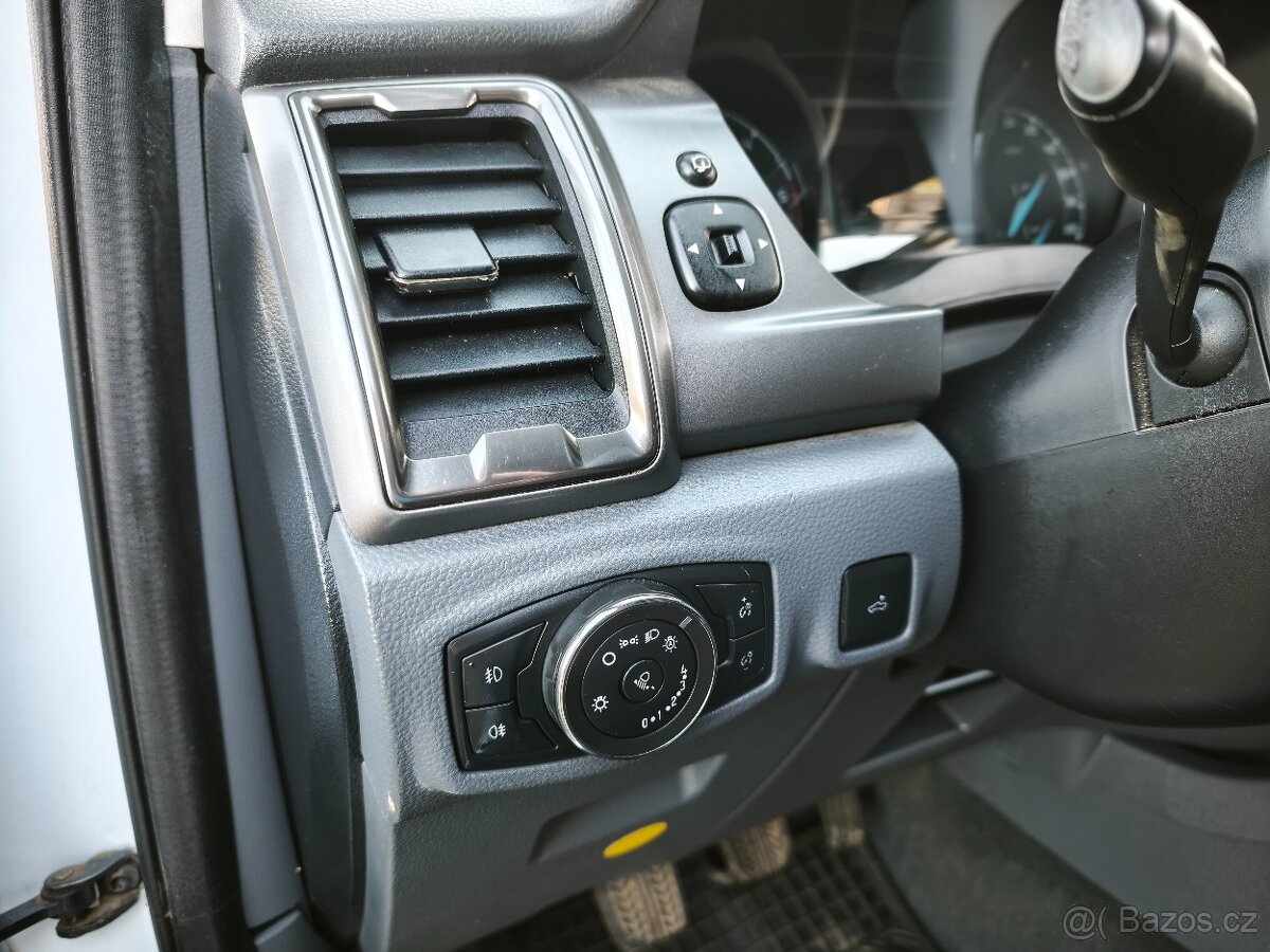 Ford Ranger, 2.2 (TDCi) Double Cab, výbava XLT - 12