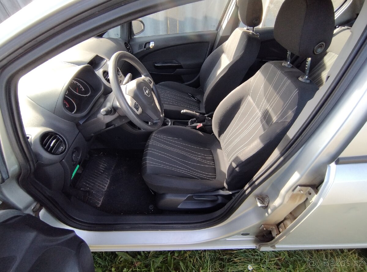 Opel Corsa D 1.2 16v, STK 4/27 - 12