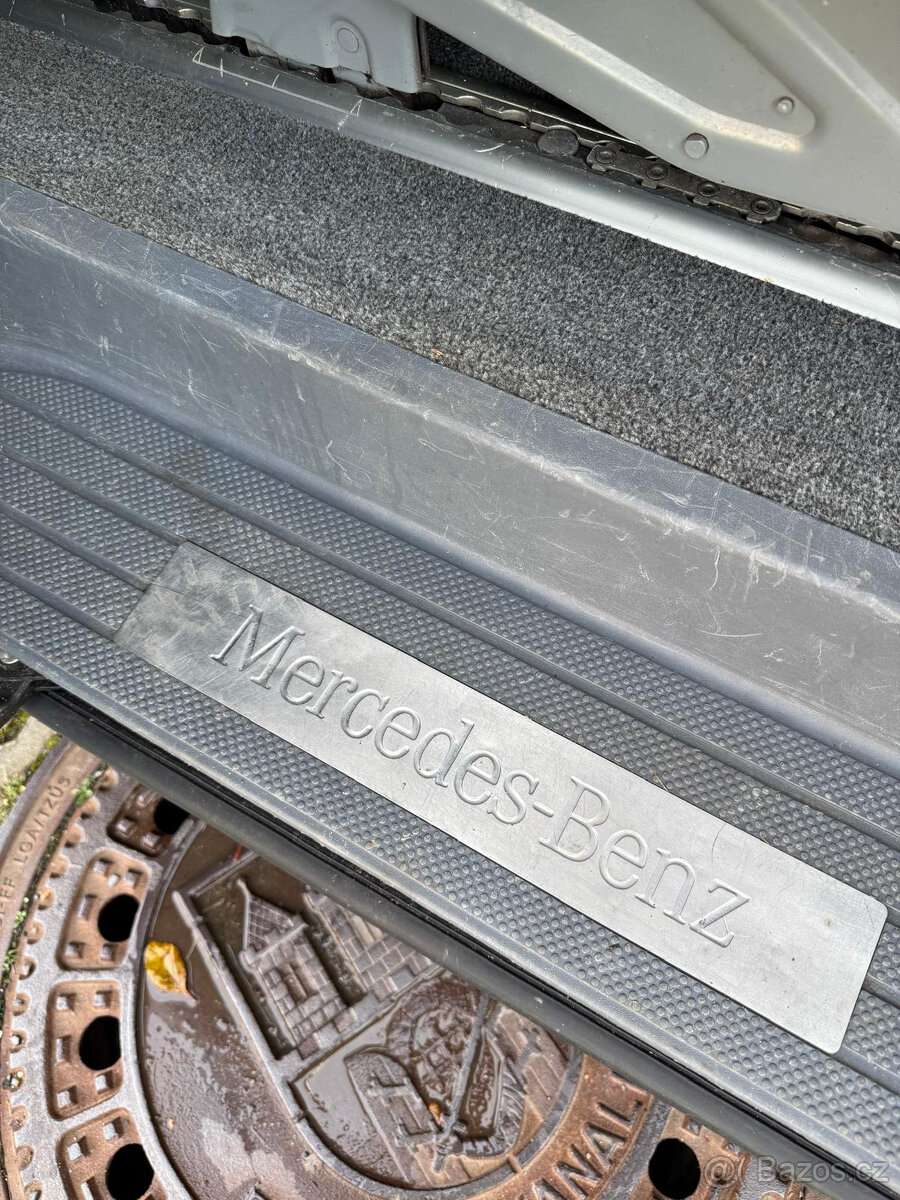 Mercedes-Benz Viano 3.0 CDI Long, V6, r. v. 2010 – 8 míst - 12