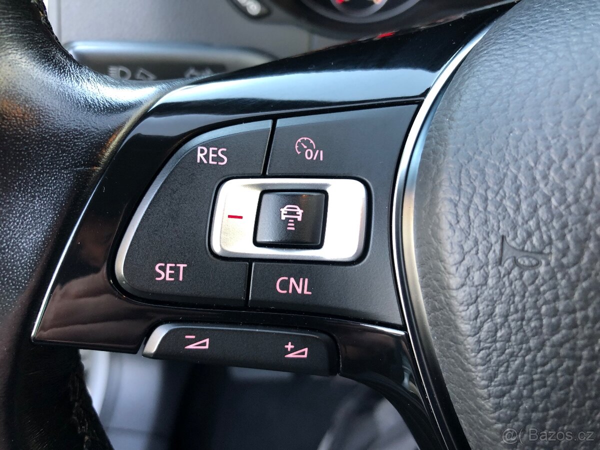 Volkswagen Sharan 2,0 TDI 110 KW Comfortline Plný servis - 12