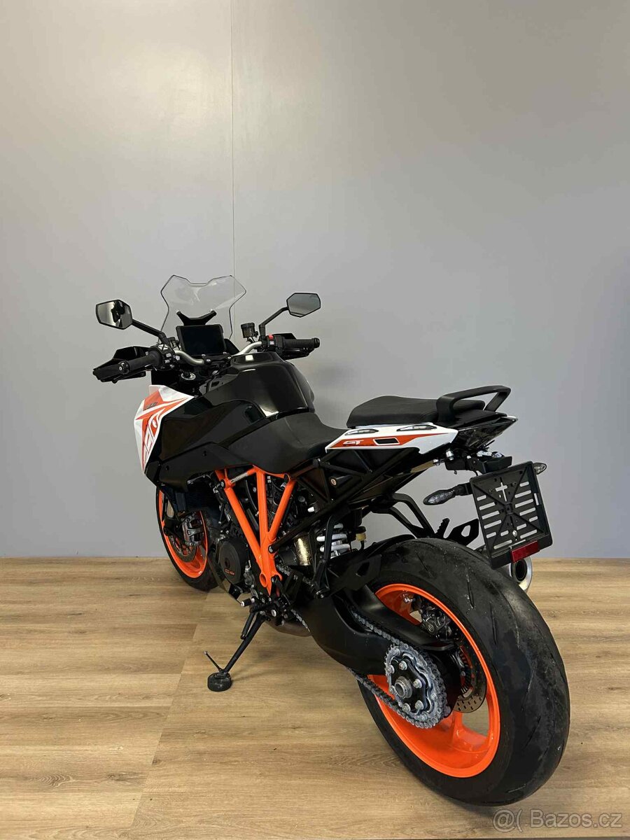 KTM 1290 Super Duke GT - 12