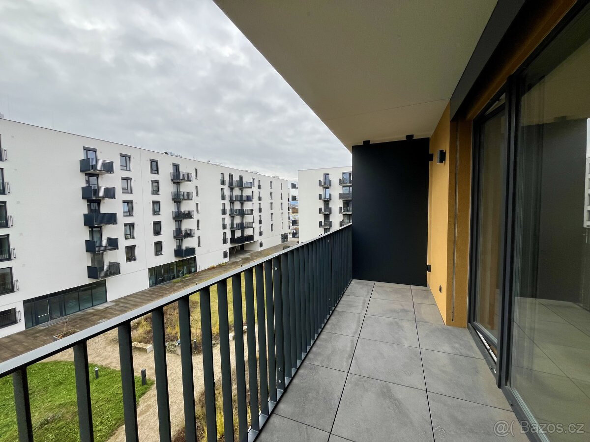 Pronájem bytu 1+kk, Vrbenská, České Budějovice 4, 15000 Kč/m - 12