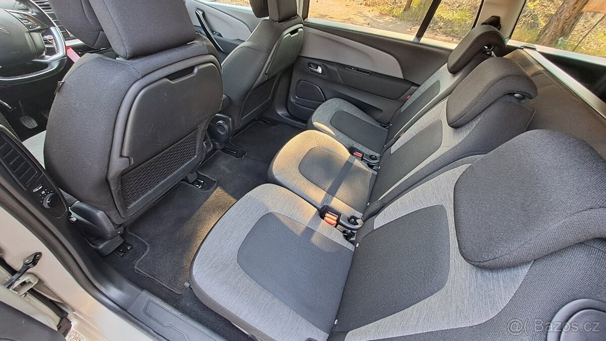 Citroën Grand C4 Picasso 1.6 HDI NAVI 7 míst - 12