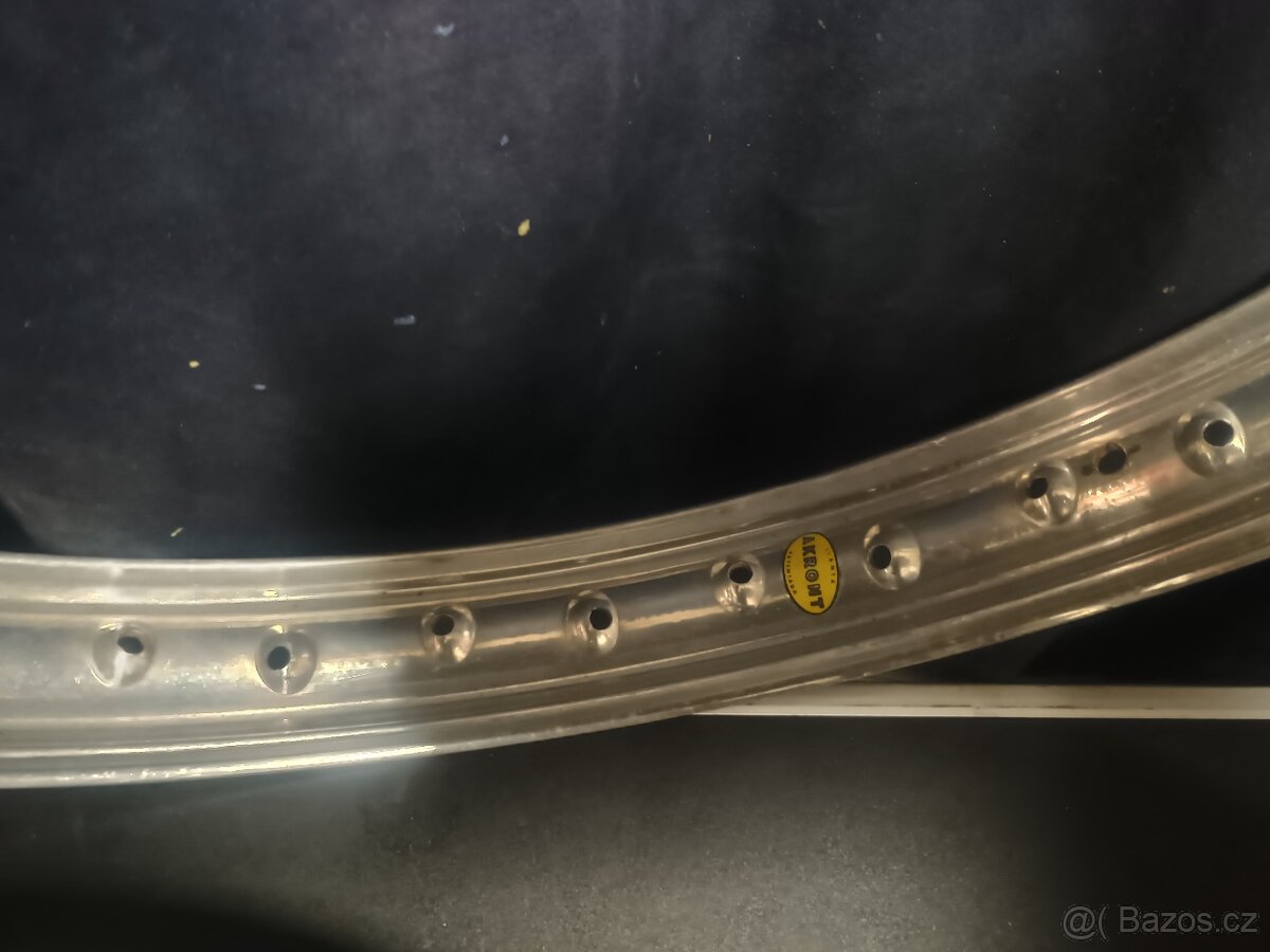 Rafky Acront Borrani - 12