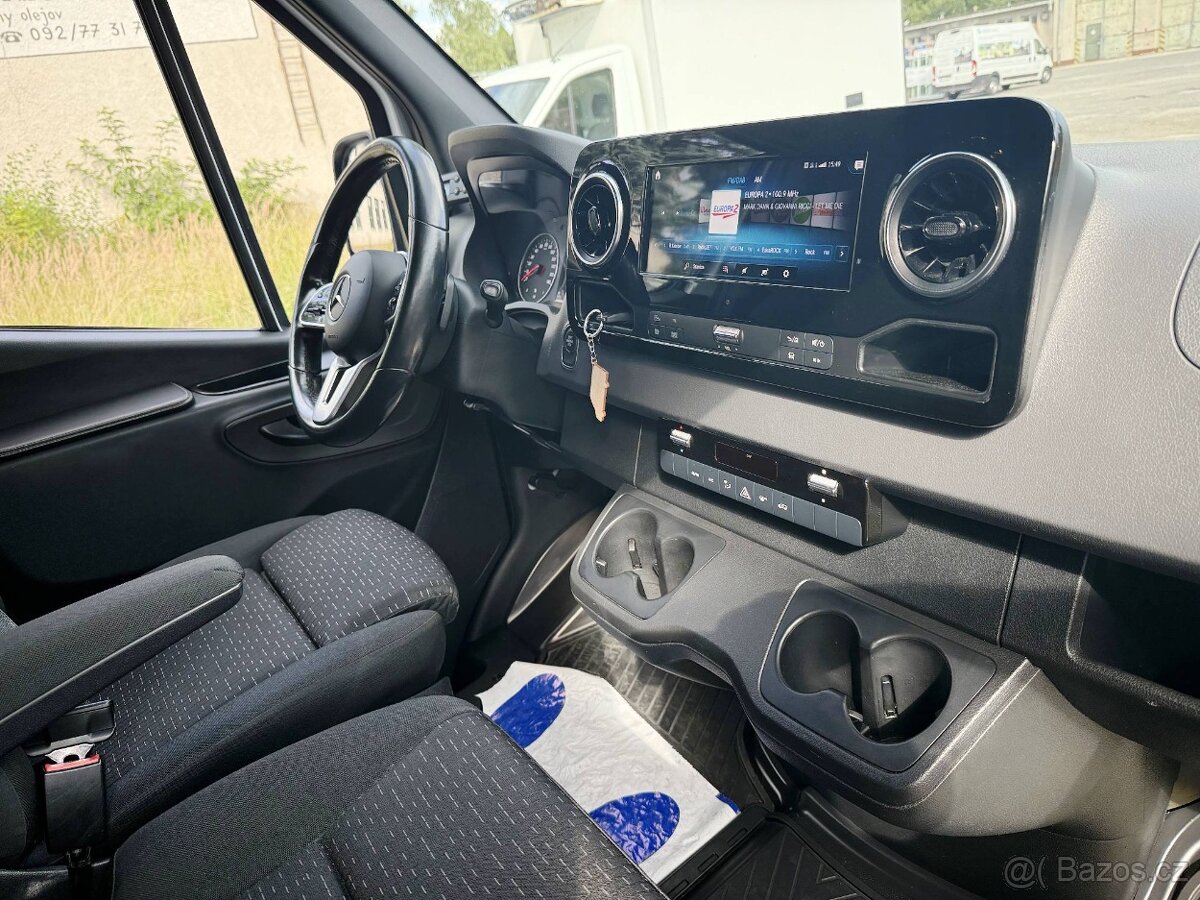 Mercedes Sprinter 319 V6 Automat. Chladiak/Mraziak zásuvka - 12