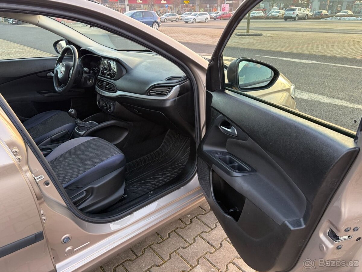 Fiat Tipo 1.4i 16V 70kw digi klima koup. ČR - 12