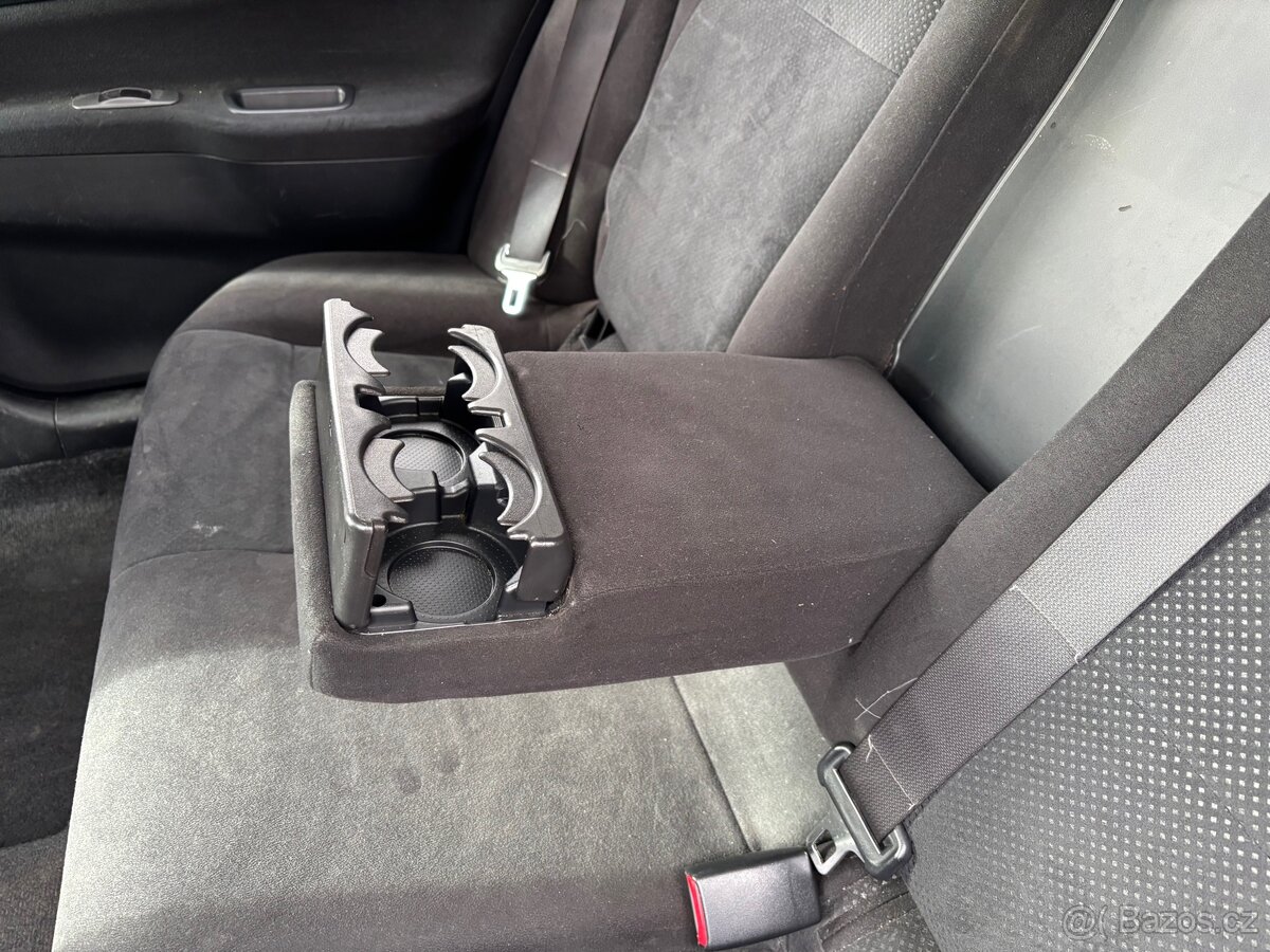 Mitsubishi Lancer Sport Wagon - 12