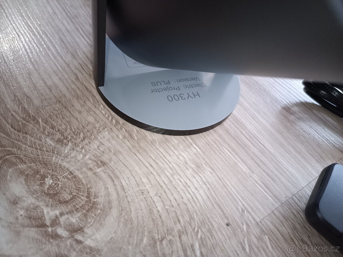 HY300 Plus – Výkonný Android projektor LED 4K 300ANSI - 12