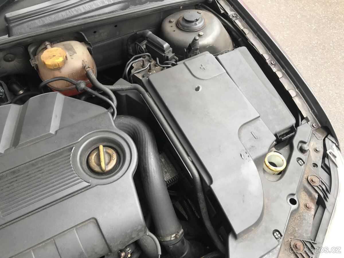 Saab 9-3 2004 1,9TID 110kW Vector Sport - dily - 12