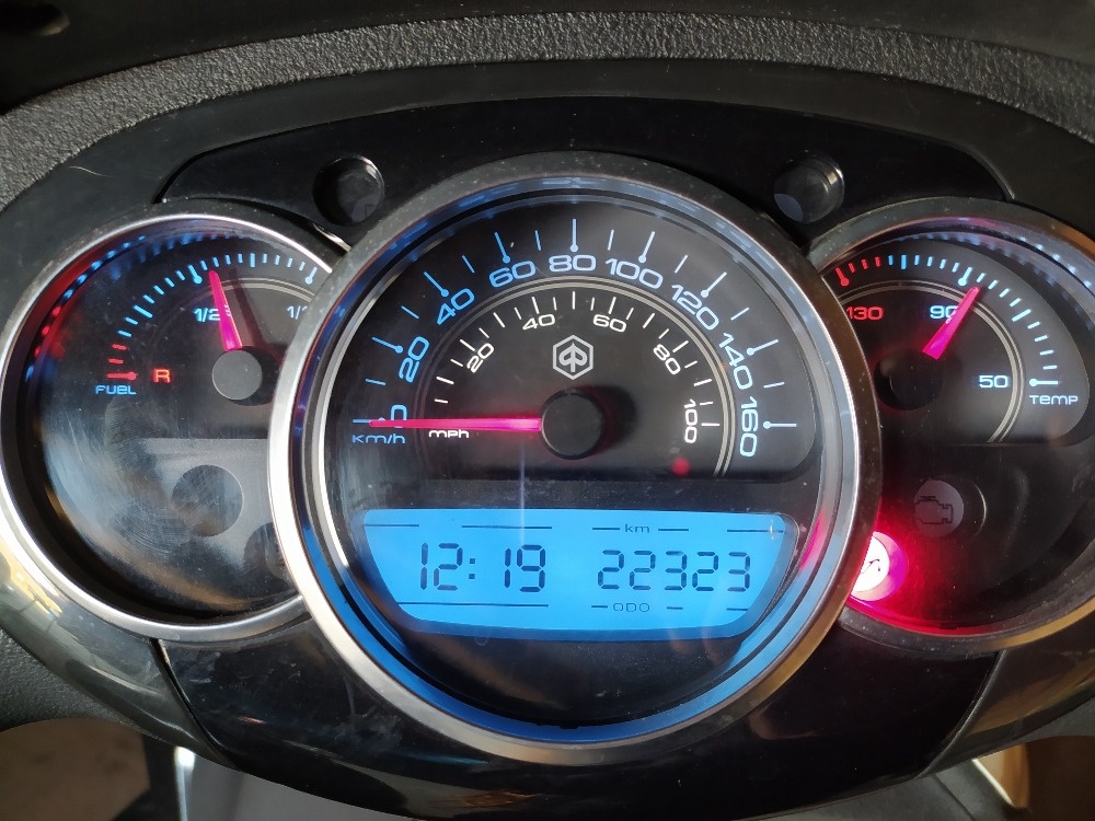 Piaggio Beverly 300 - 12