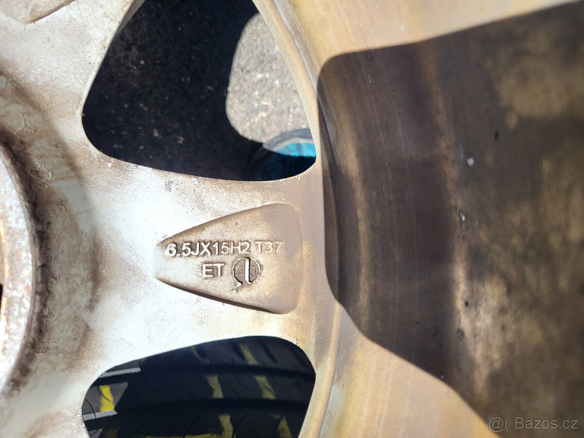 Alu kola Ford Focus 15" 5x108 ET43 letní pneu 195/65 R15 - 12