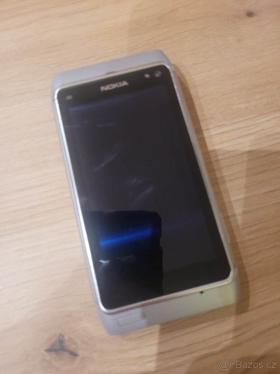 Motorova V3 Razr, HTC, Huawei, Nokia - 12