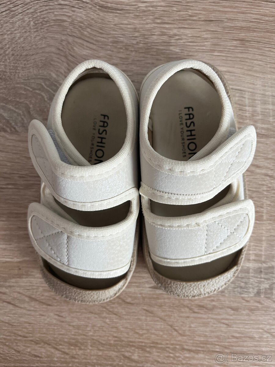 Nabízím boty pro holčičku - 12