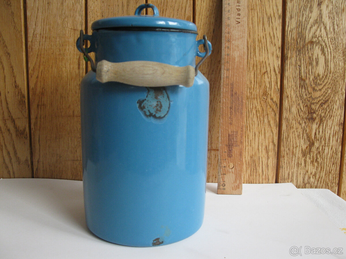 Na chalupu Čajová souprava, 2 x etažer,talíře tří grácie,kon - 12