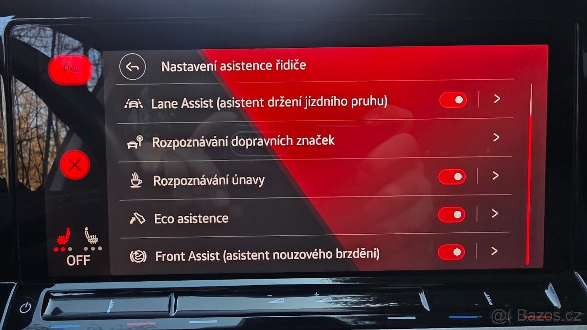 Vw Golf 8 1.5TSi, kombi, 1.majitel, super stav - 12