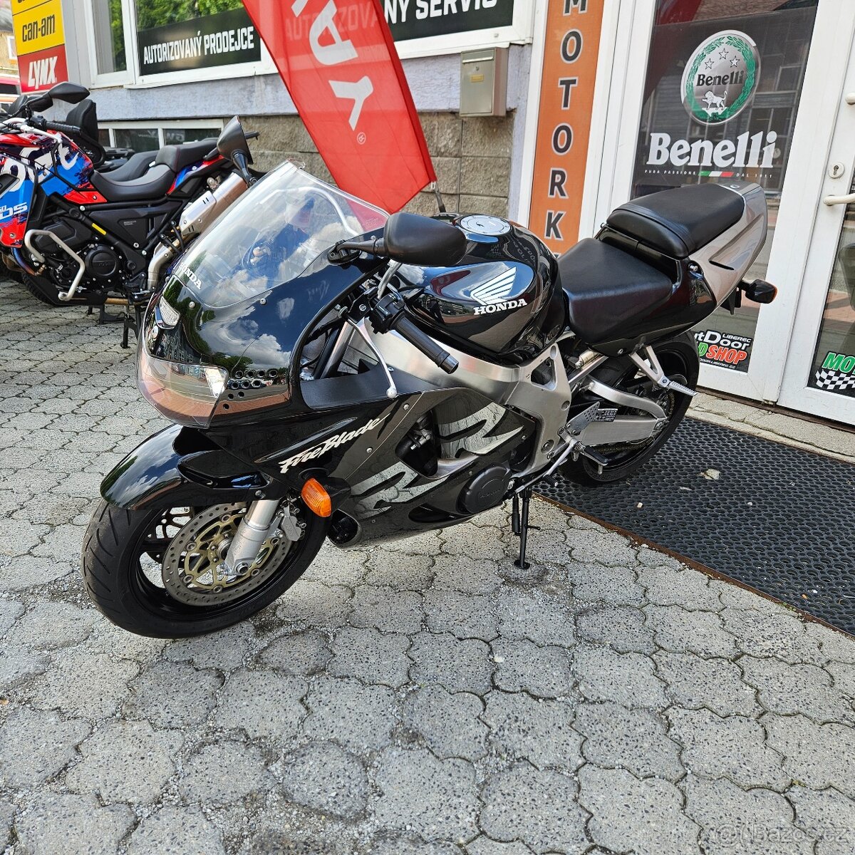 Honda CBR 900 RR, LEGENDÁRNÍ STROJ SKLADEM - 12