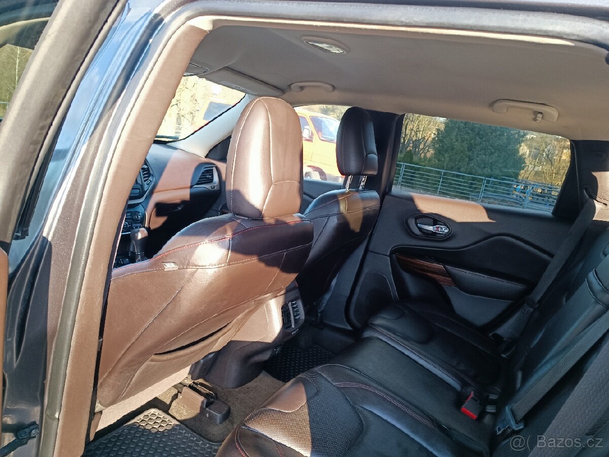 Jeep Cherokee kl trailhawk 3.2 V6 200kw 2016 - 12