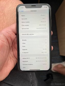 Apple iPhone 11 64GB černý - 12