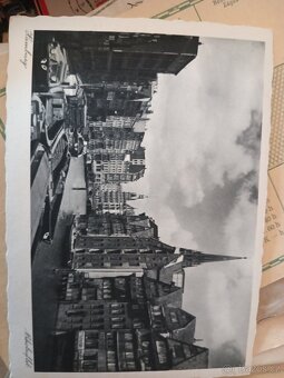 Mix různých dokumentů pohlednic a známek - 12