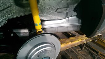 BMW E34 540i Manual - 12