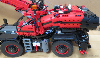 Lego Technic 42082 Terénní jeřáb - 12