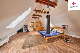 Prodej rodinného domu 552 m2, Vlčice - 12