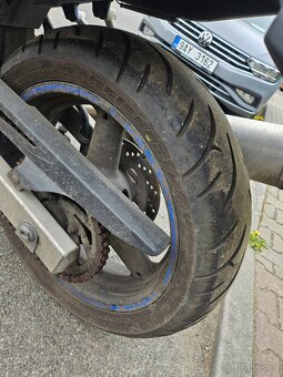 Suzuki bandit 600 S - 12