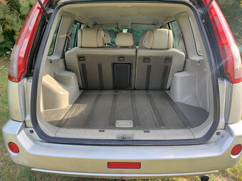 Nissan X-Trail 2,2 dCi 100kW 4x4 rok 2005 - 12