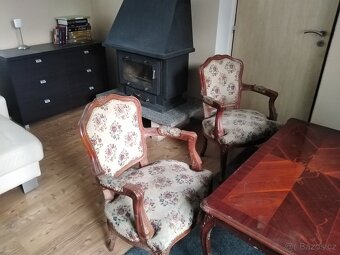 Starozitna sedaci souprava,stolek a 2 křesla, sofa - 12