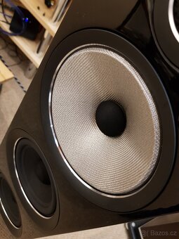 Bowers & Wilkins 704s2 - 12