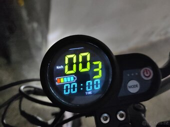 Elektro koloběžka i pro 130kg - 12