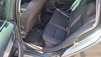 Škoda Octavia Combi - 12