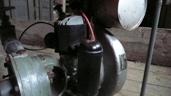 Spalovací motor s čerpadlem - 12