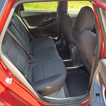 Hyundai i30 1.5 117kw WG DCT Nline - 12