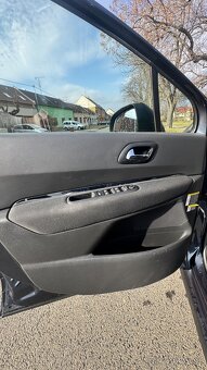 Peugeot 3008, 1.6 HDi 84 kW - 12
